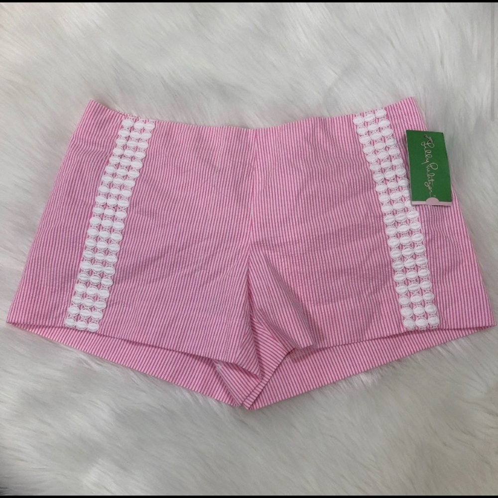Pink Lilly Pulitzer shorts ❤️